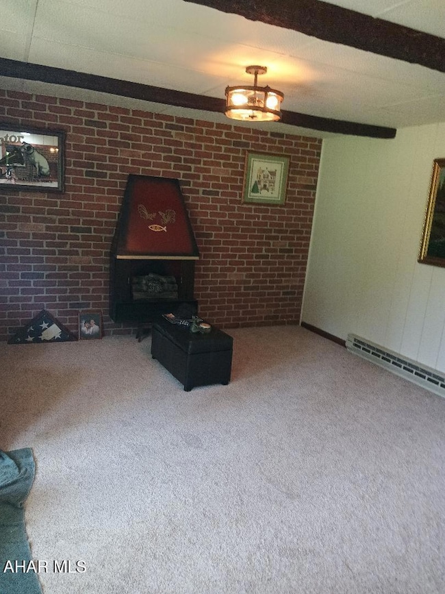 Maple bonus room