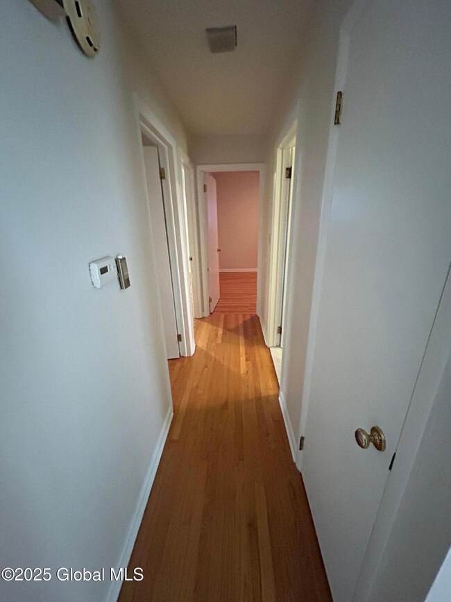 118 Kenosha St, Albany, NY 12209 - photo 7