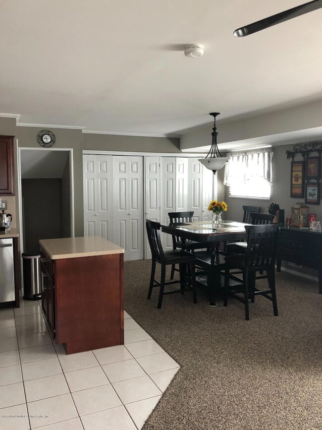 1st flr dining area