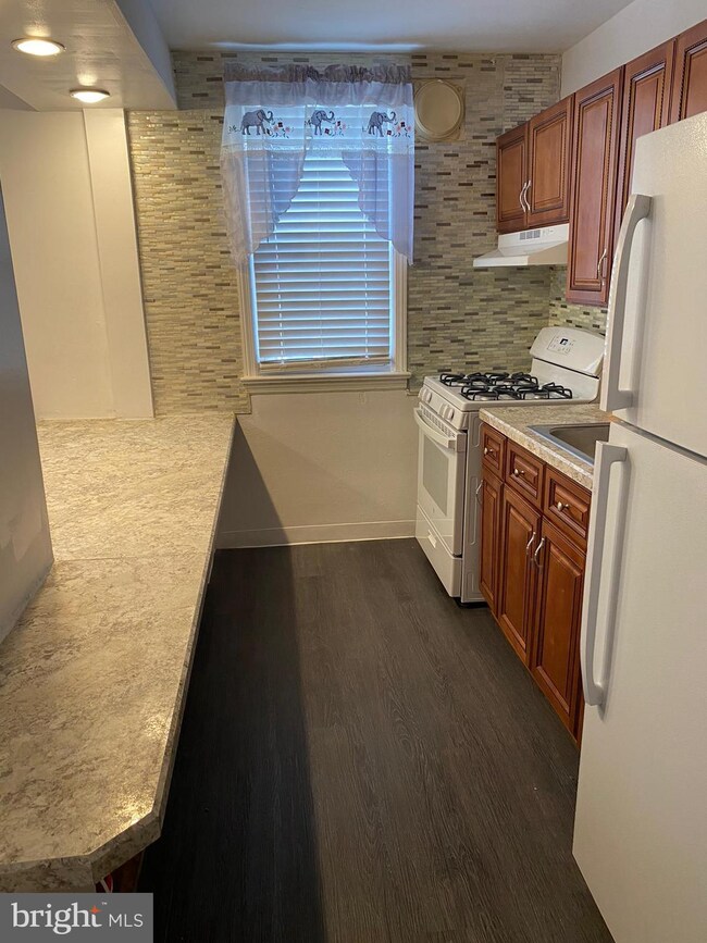 2880 Cushing Rd, Camden, NJ 08104 - photo 6