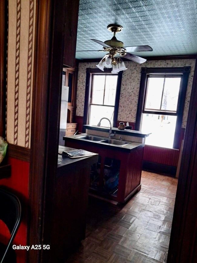 6 Highland St, Newton, NH 03858 - photo 4