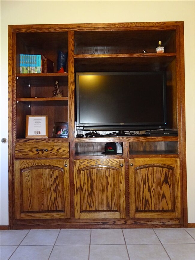 566 S 17th Ave, Yuma, AZ 85364 - photo 3