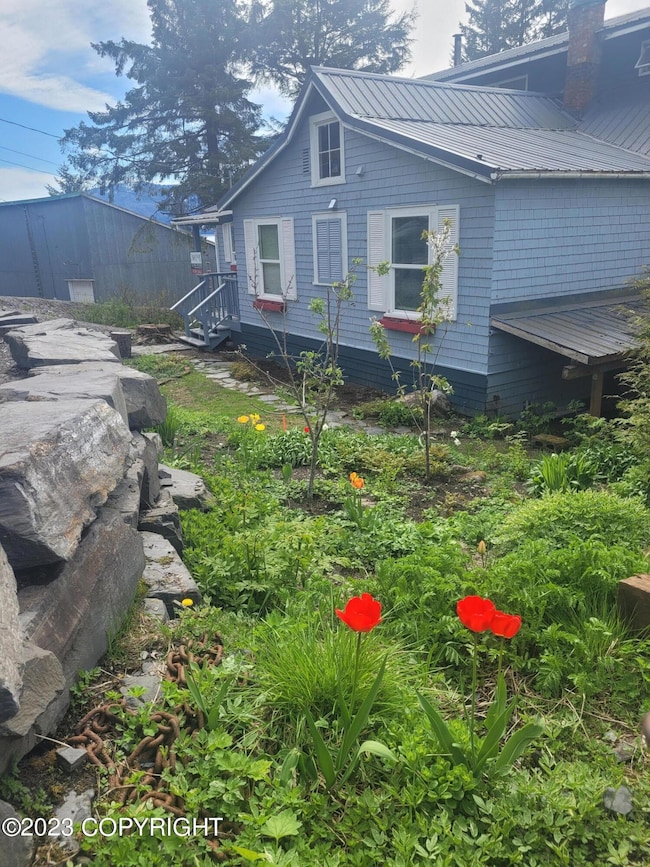 577 Evergreen Ave, Wrangell, AK 99929 - photo 4