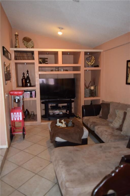 112 Barrel Cactus Dr, Horizon City, TX 79928 - photo 3