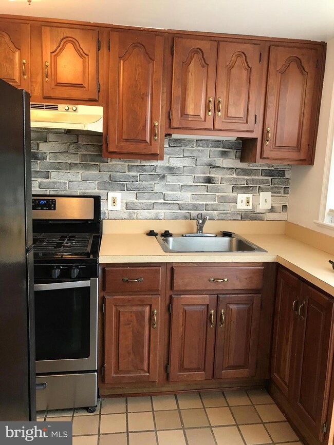 2844 Iverson St unit 106, Temple Hills, MD 20748 - photo 4