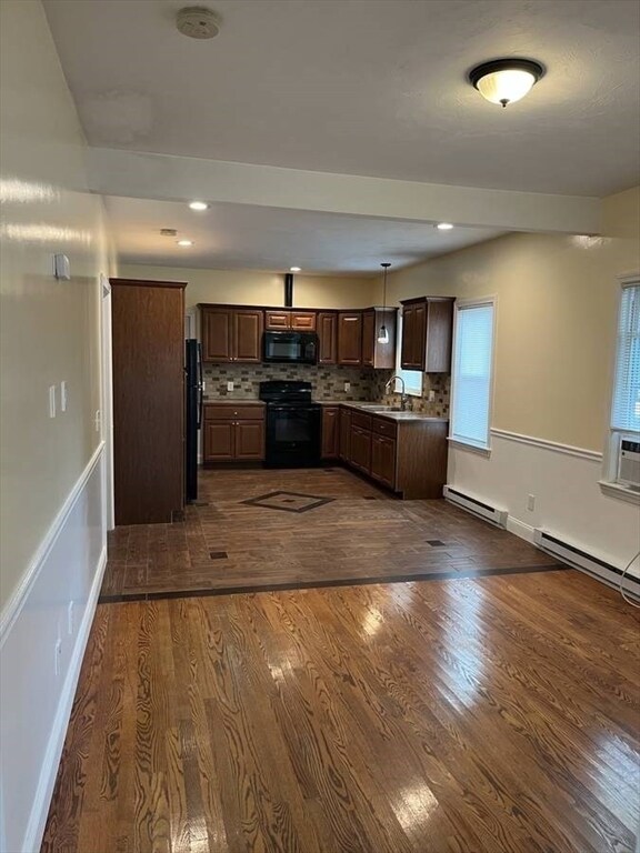 4 Wakefield St unit 4, Webster, MA 01570 - photo 2