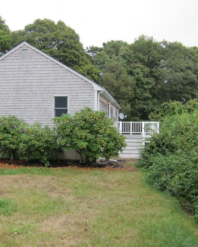 27 Hamden Cir, Hyannis, MA 02601 - photo 3