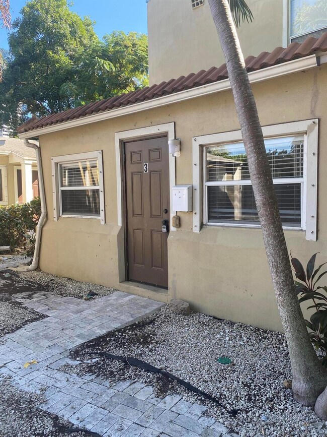 508 57th St unit 3, West Palm Beach, FL 33407 - photo 2