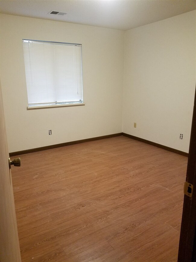 1510 Houston St, Manhattan, KS 66502 - photo 3