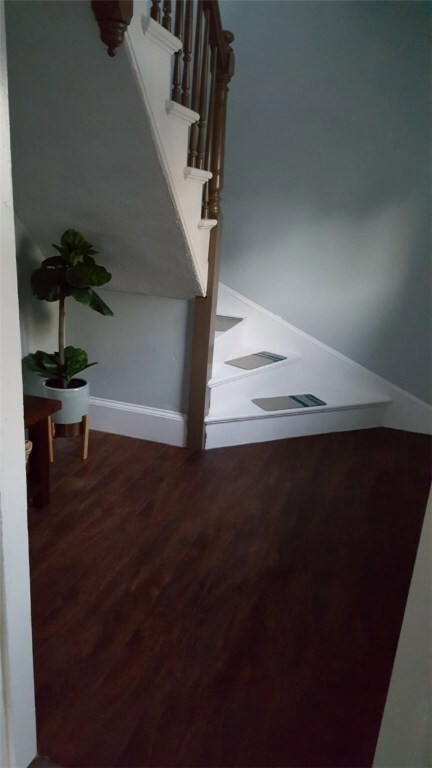 36 Vandewater St, Providence, RI 02908 - photo 5