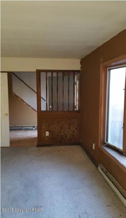 6592 Linden Dr, Tobyhanna, PA 18466 - photo 4