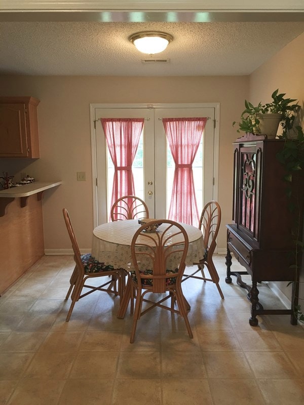 Eat-in Kit/dining area