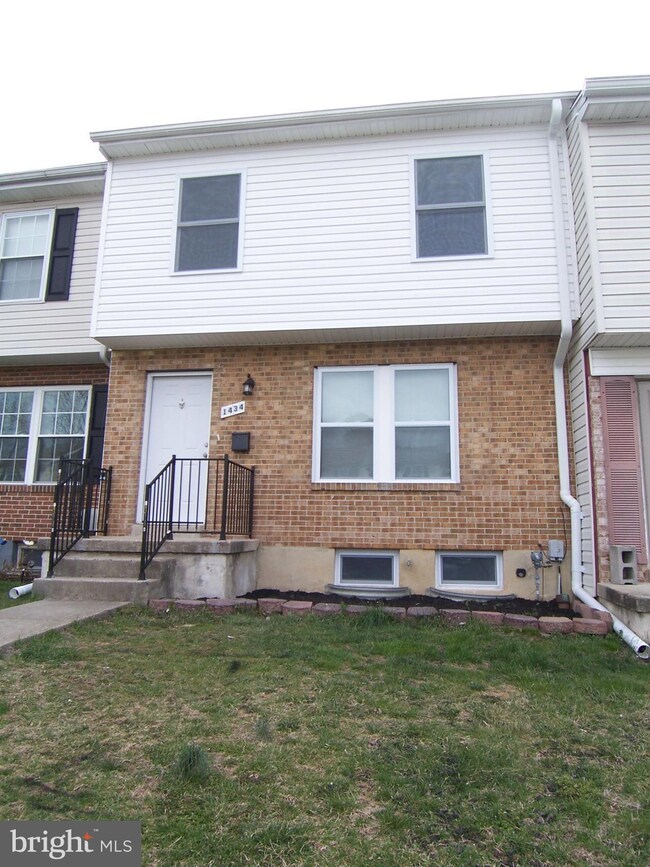 1434 Harford Square Dr, Edgewood, MD 21040 - photo 2