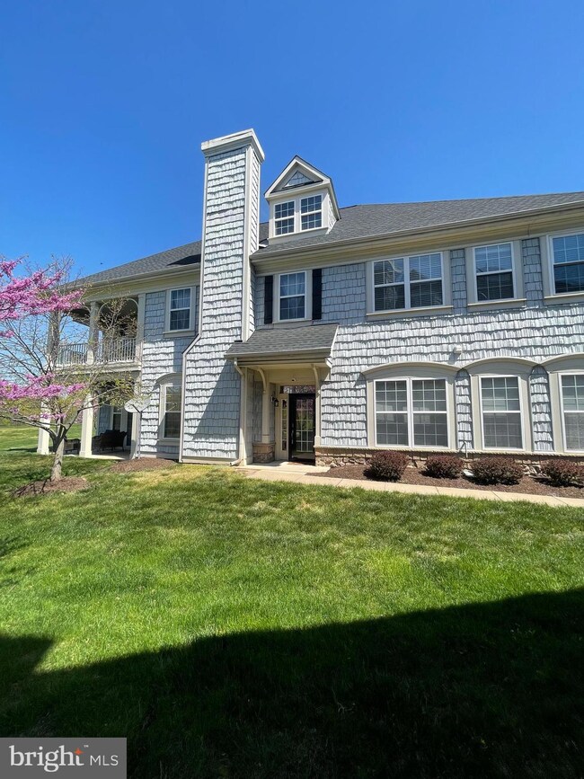 13870 Greendale Dr, Woodbridge, VA 22191 - photo 2