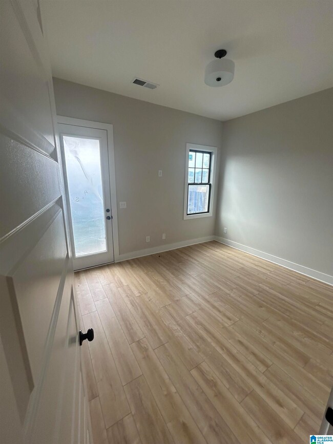 This is the perfect space for a second primary, ho
