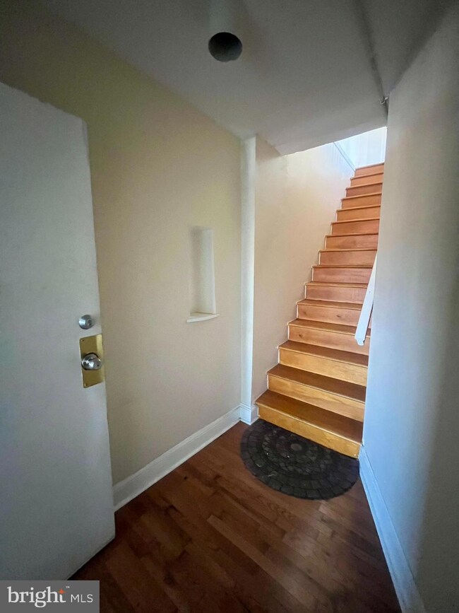 5445 Germantown Ave unit 3, Philadelphia, PA 19144 - photo 4