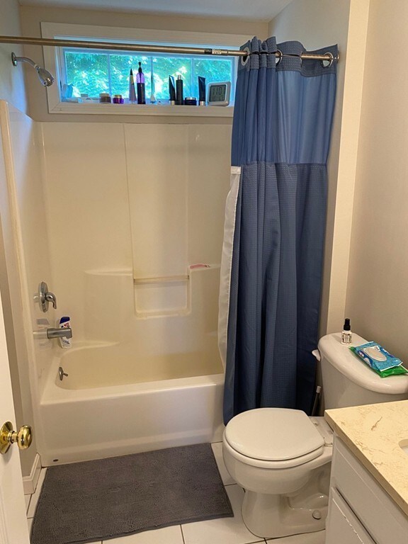 26 Hourihan St unit 2, Peabody, MA 01960 - photo 5