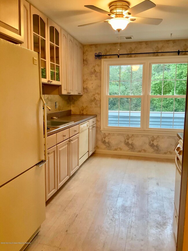ANOTHER VIEW OF KITCHEN