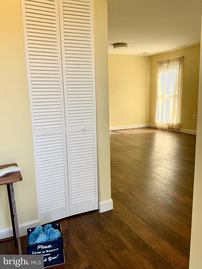 8624 Village Way unit 5, Alexandria, VA 22309 - photo 4