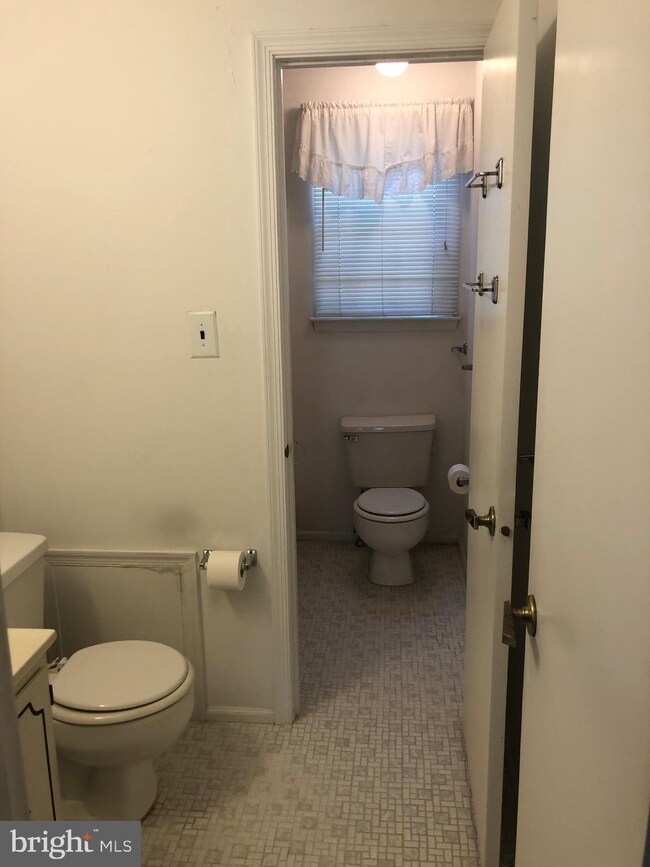 40 Knollwood Dr, Woodbury, NJ 08096 - photo 5