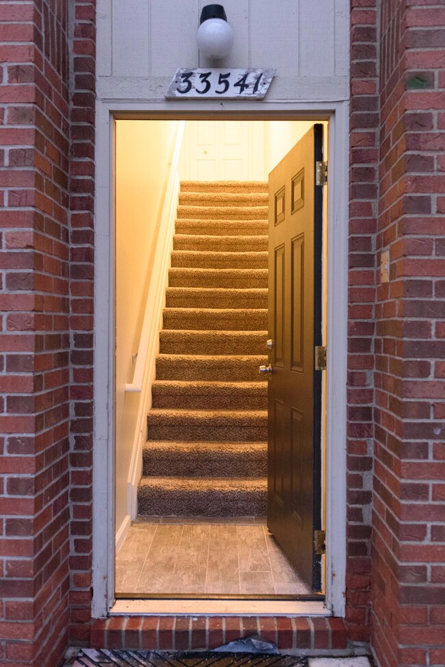 33541Pondview-2