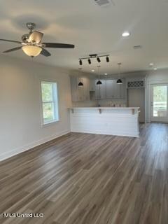 214 GREAT ROOM-KITCHEN