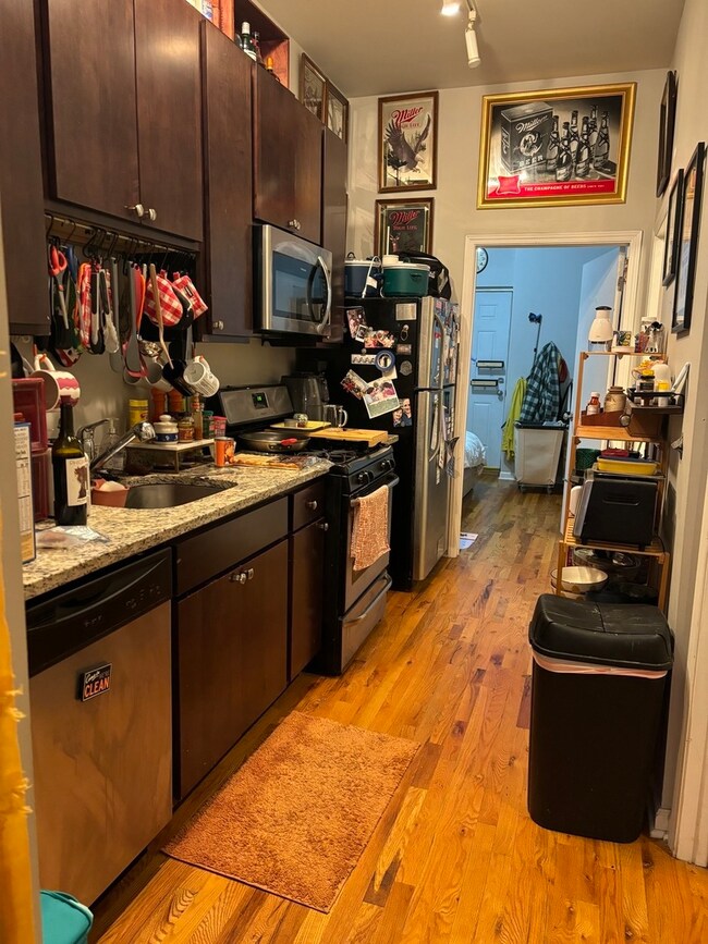 unlisted-address, Chicago, IL 60625 - photo 4