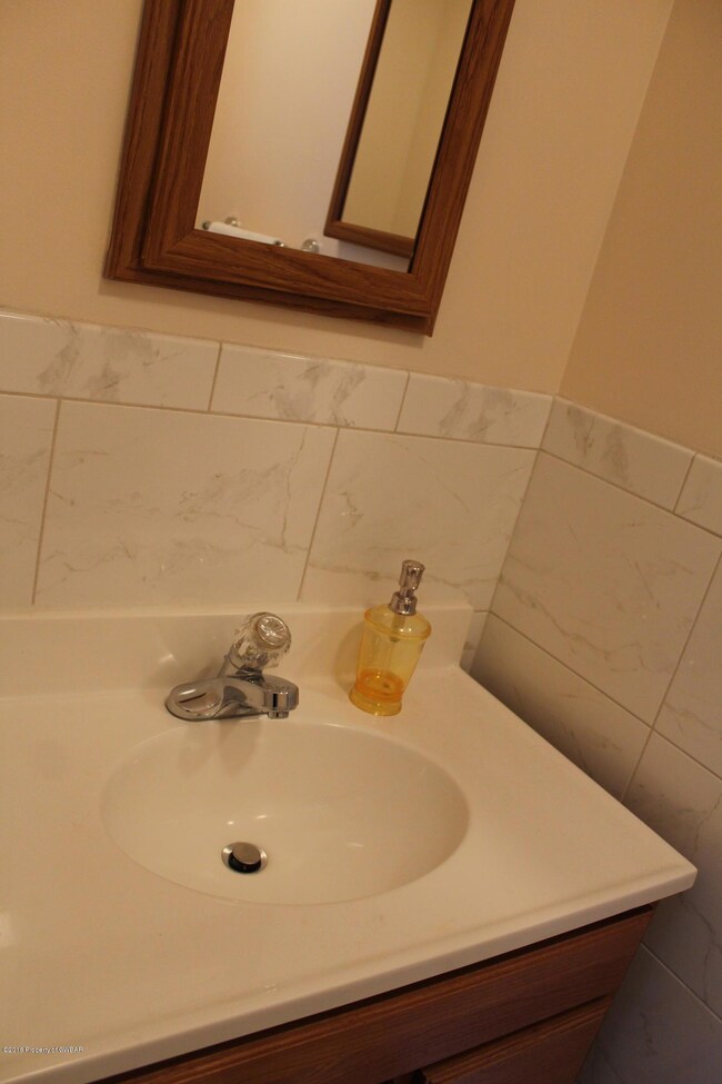 387 S Mountain Blvd, Mountain Top, PA 18707 - photo 6