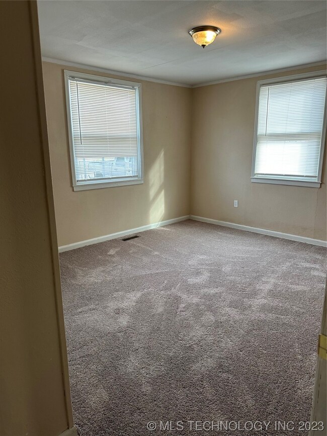 1310 E Thompson Ave, Sapulpa, OK 74066 - photo 6