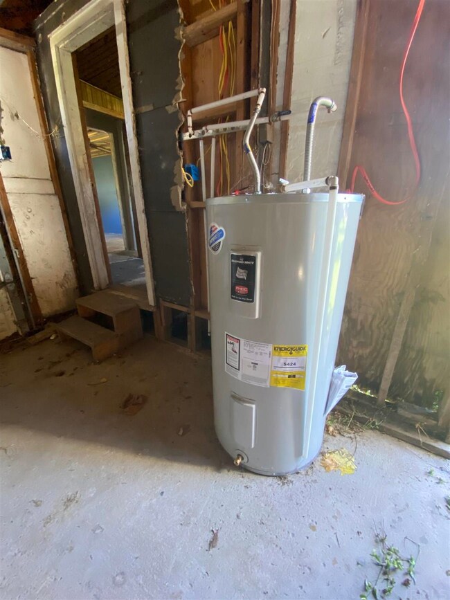 124 S West St, Sharpsville, IN 46068 - photo 6