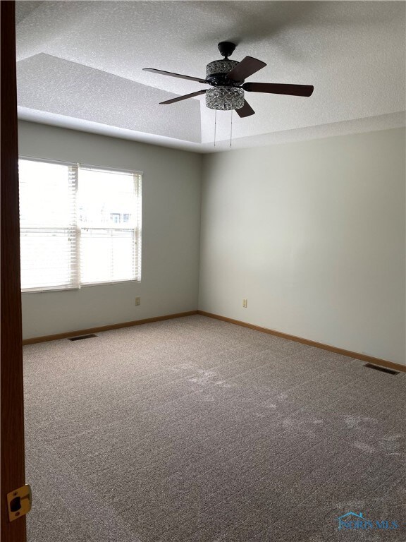 3328 Gleneagle Dr, Findlay, OH 45840 - photo 7