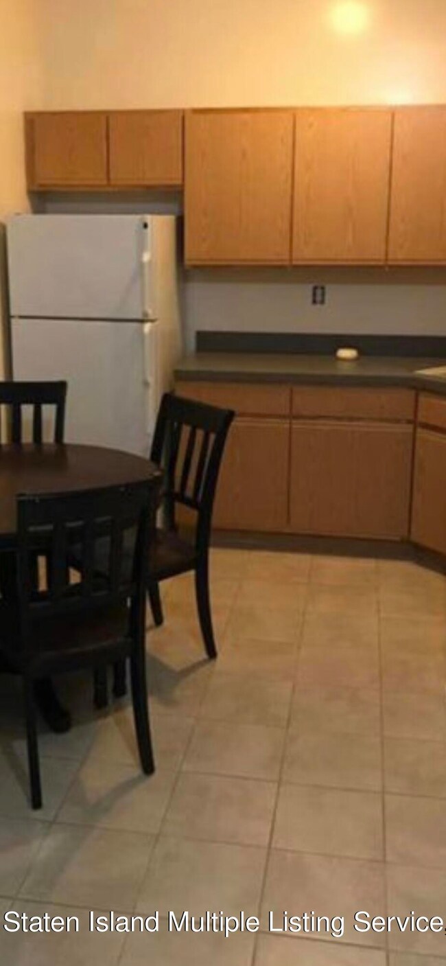 29 Sapphire Ct unit 1, Staten Island, NY 10307 - photo 3