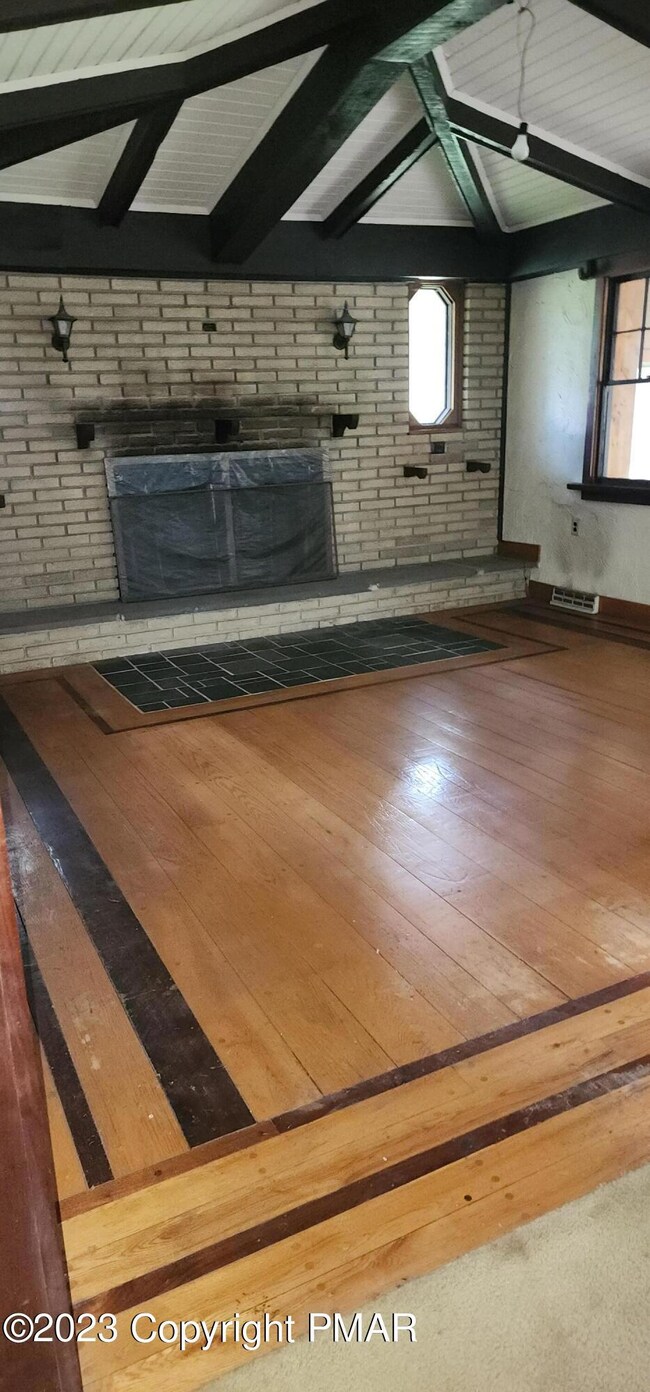 73 Shawnee Dr, Mount Bethel, PA 18343 - photo 5