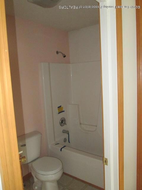 541 Paris Ave, Lansing, MI 48910 - photo 7