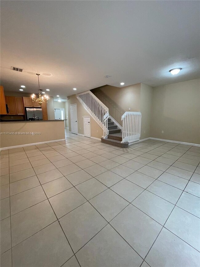 unlisted-address, Oakland Park, FL 33309 - photo 6
