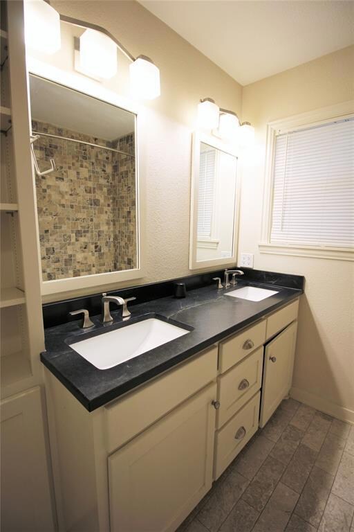 717 N Union St, Whitesboro, TX 76273 - photo 4