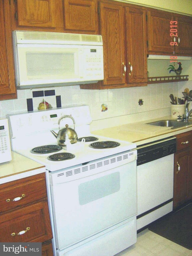 1355 Stonewood Rd, Baltimore, MD 21239 - photo 7