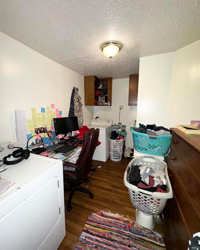 2124 S Walnut St, Muncie, IN 47302 - photo 6