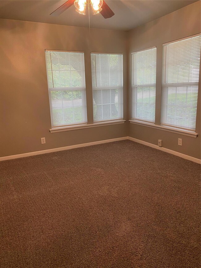 1238 S Brazos St, Weatherford, TX 76086 - photo 6