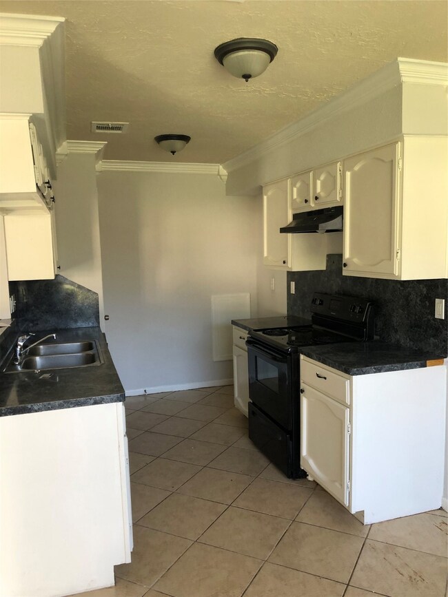 10339 Jillana Kaye Dr, Houston, TX 77086 - photo 4