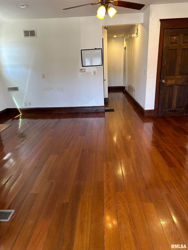 1621 S 5th St, Springfield, IL 62703 - photo 5