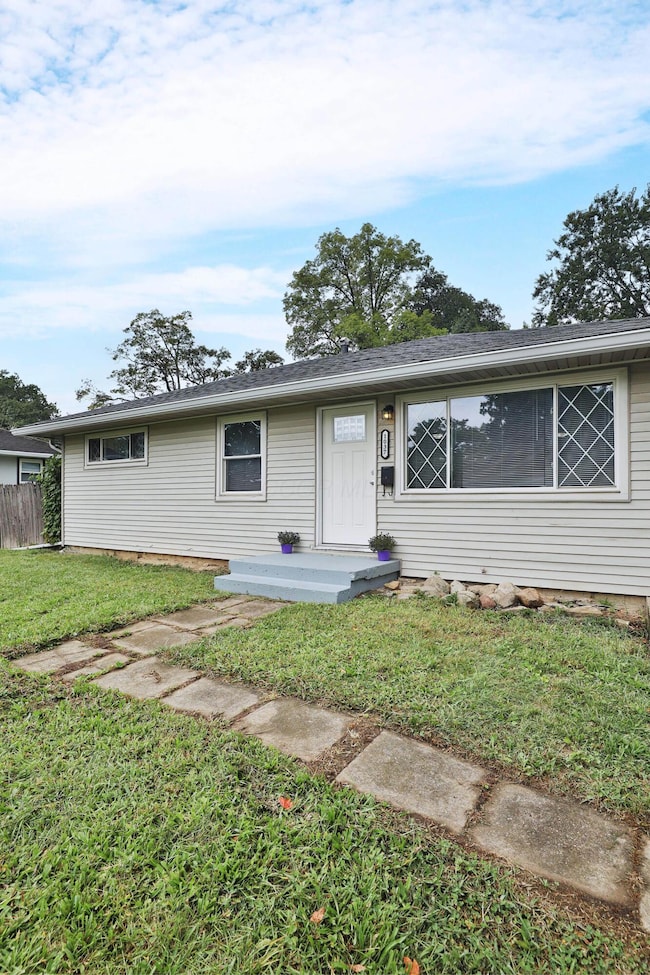 1037 Chestershire Rd, Columbus, OH 43204 - photo 3