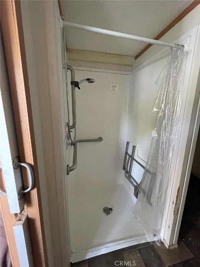 Handicap accessible shower