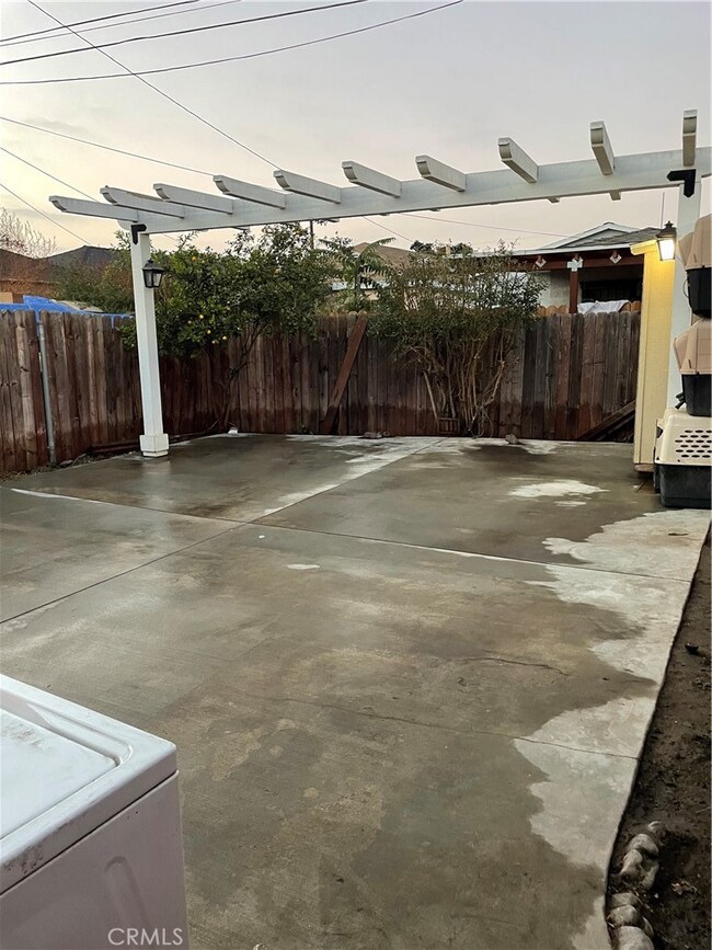 2063 E Knopf St, Compton, CA 90222 - photo 7