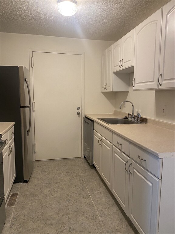 27 Village Rock Ln unit 19, Natick, MA 01760 - photo 4