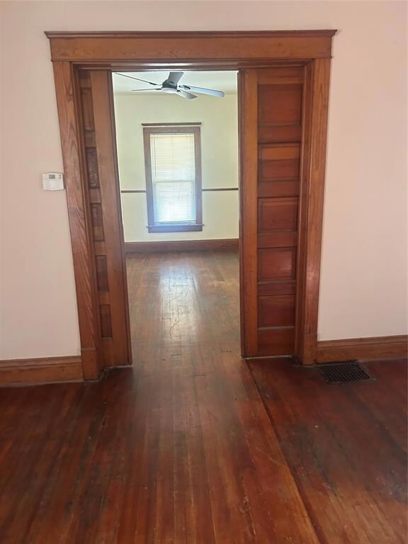 704 W 4th St S, Newton, IA 50208 - photo 7