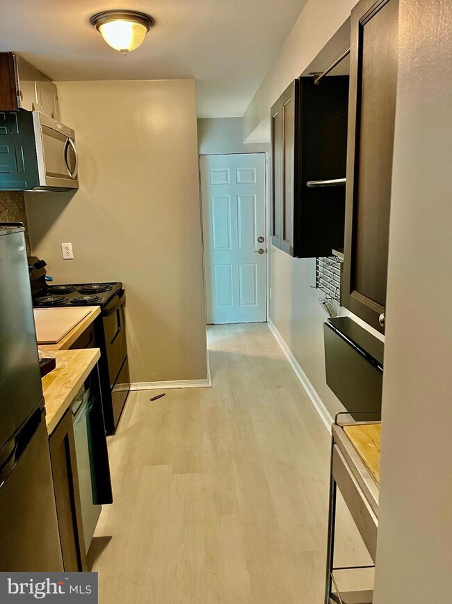 30 S Arlington Ave, Baltimore, MD 21223 - photo 7