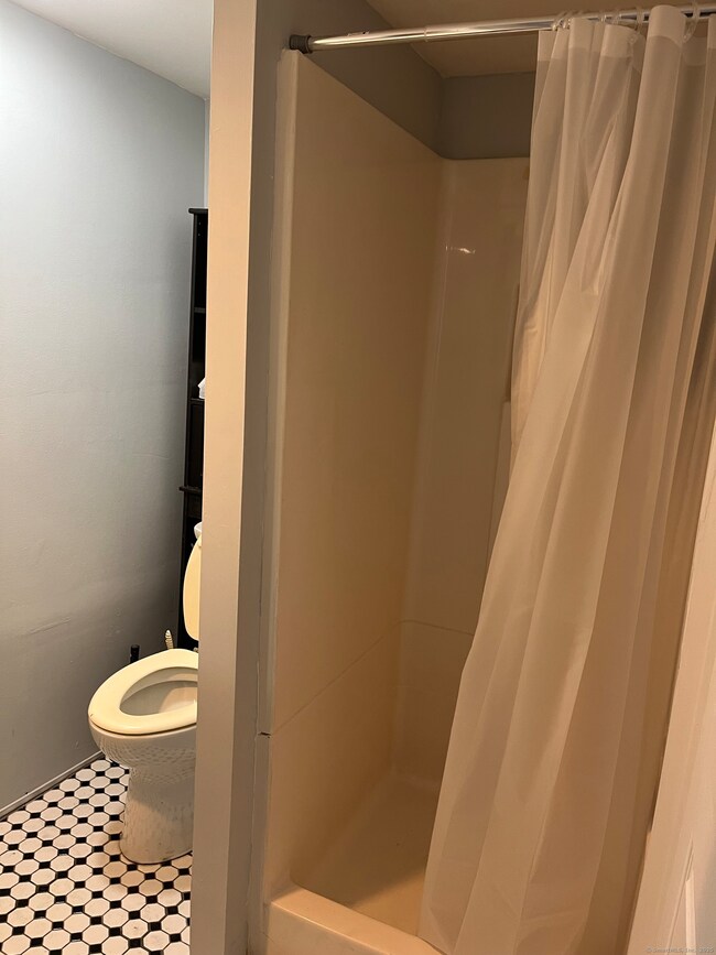 1397 State St unit B-2, New Haven, CT 06511 - photo 7