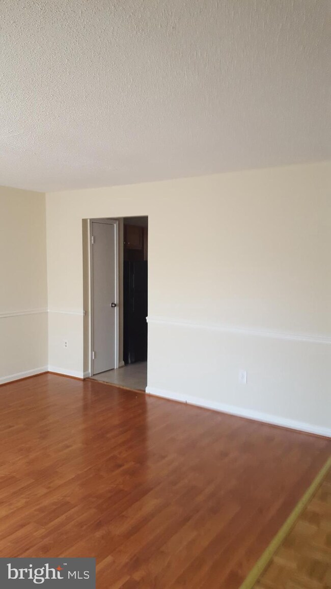 11400 Applegrath Way, Germantown, MD 20876 - photo 3