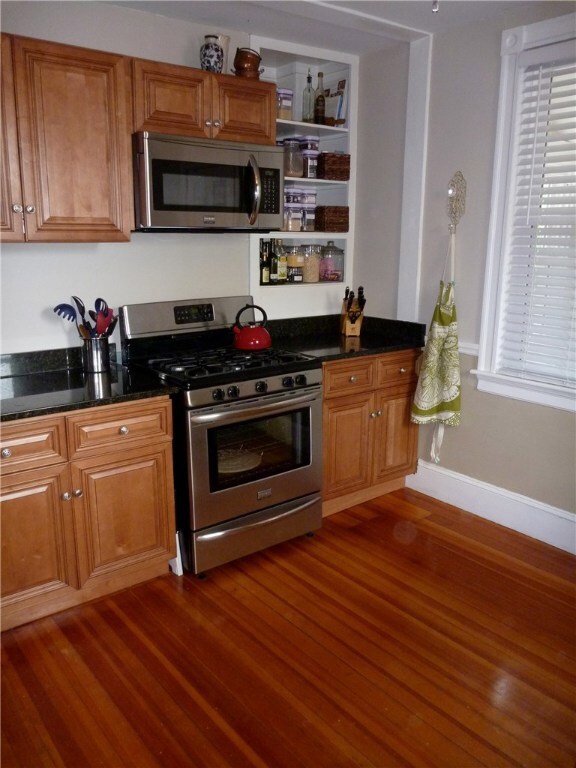 132 Gibbs Ave unit 2, Newport, RI 02840 - photo 7